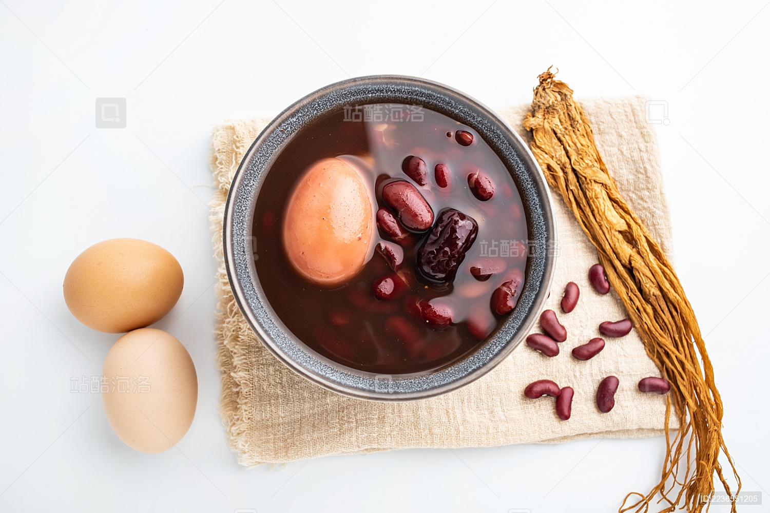 《食疗养生》100个四季养生食谱，药食同源！